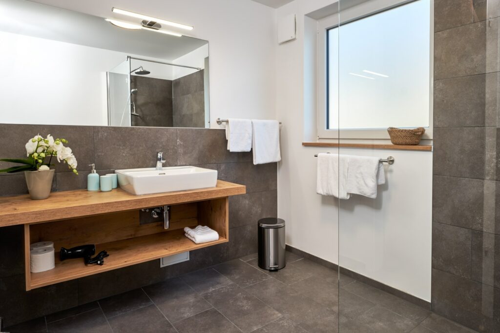 Hoher Landsuite - Badezimmer mit Fußbodenheizung